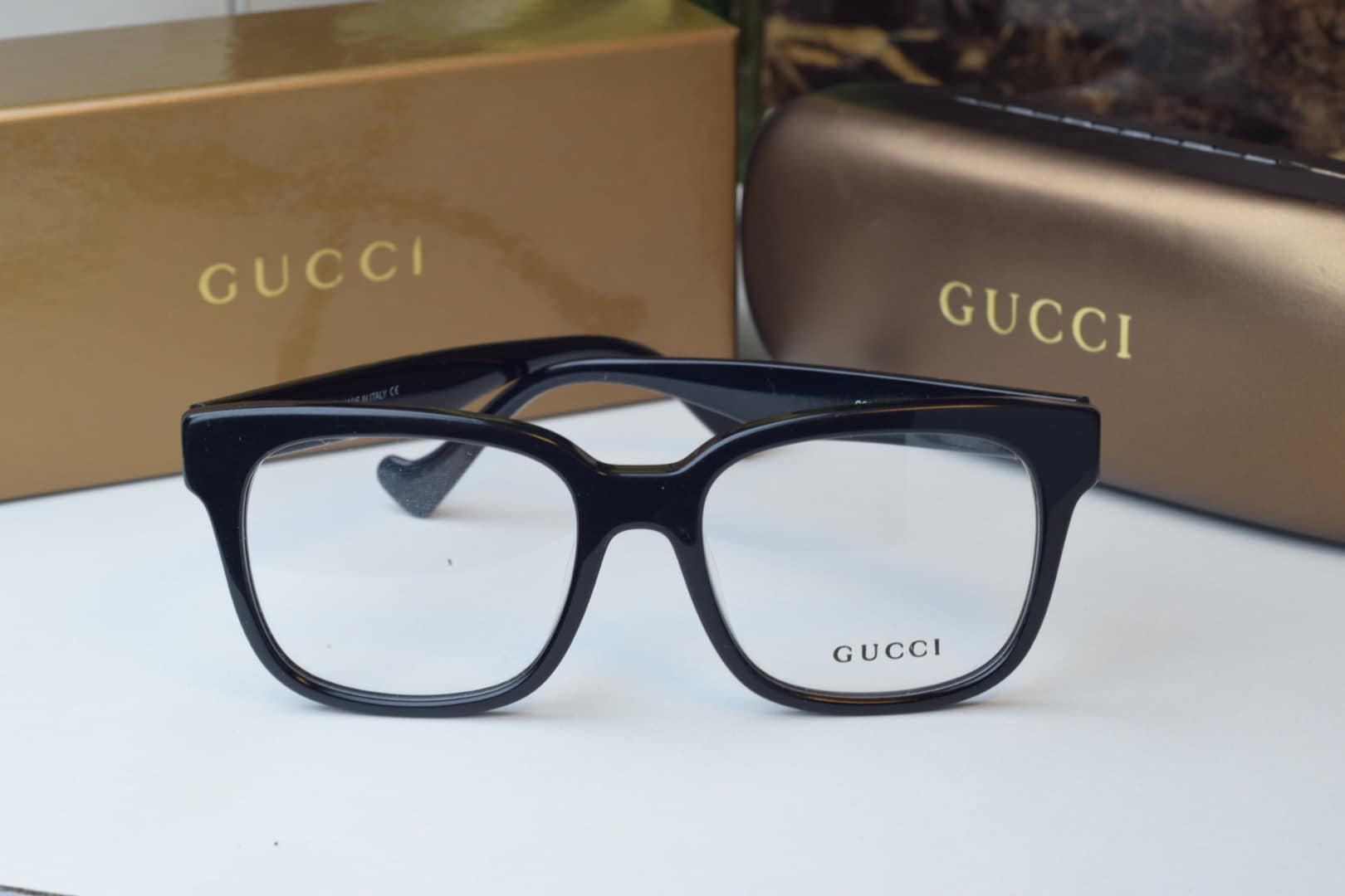 gucci frame